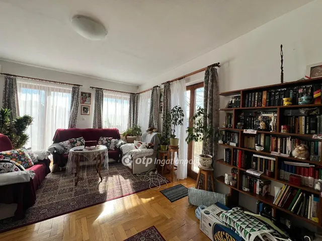 Eladó lakás Budapest XXI. kerület 120 nm