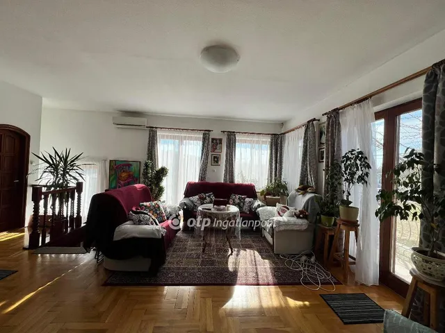 Eladó lakás Budapest XXI. kerület 120 nm