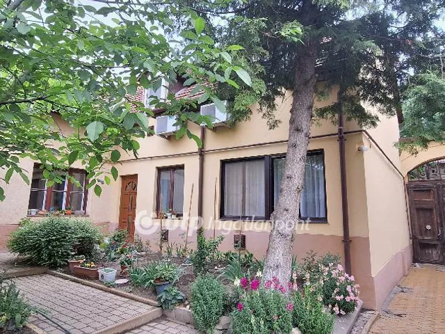 Eladó ház Kecskemét 196 nm