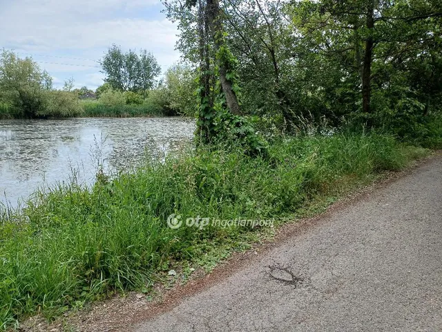 Eladó telek Dömsöd 388 nm