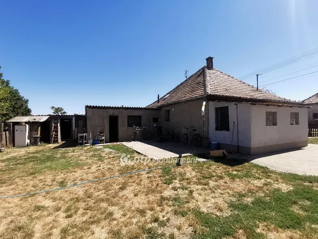 Eladó ház Dömsöd 83 nm