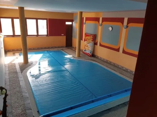 Eladó ház Csömör 310 nm
