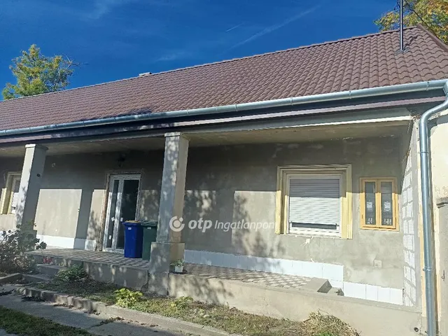Eladó ház Áporka 157 nm