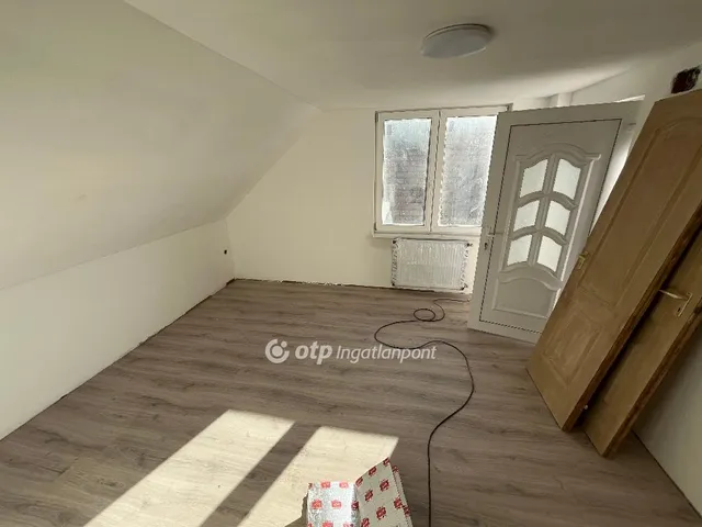 Eladó ház Majosháza 200 nm