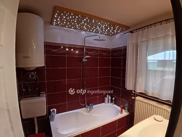 Eladó ház Áporka 93 nm