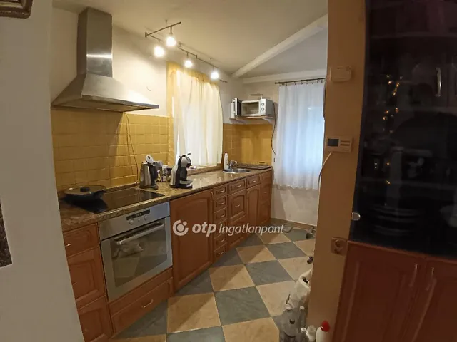 Eladó ház Áporka 93 nm