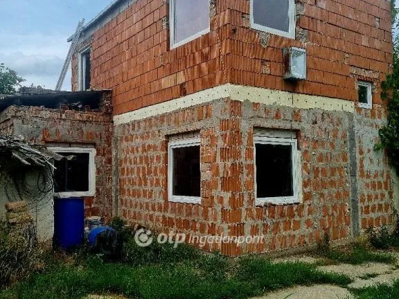 Eladó ház Makád 32 nm