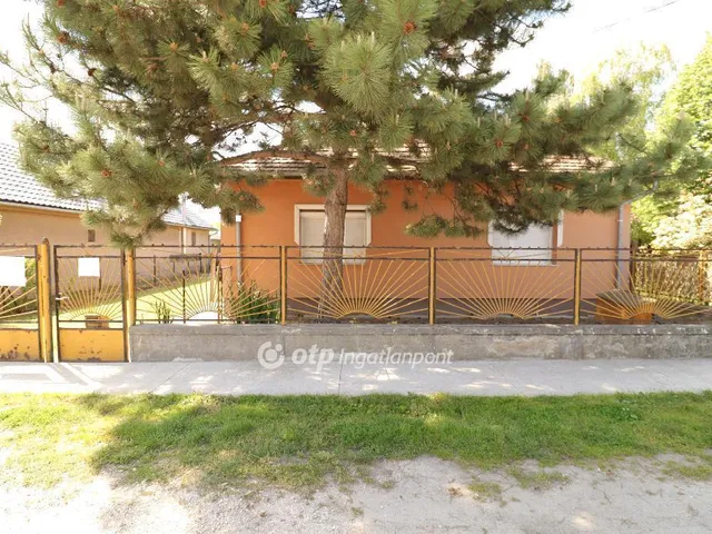 Eladó ház Makád 85 nm