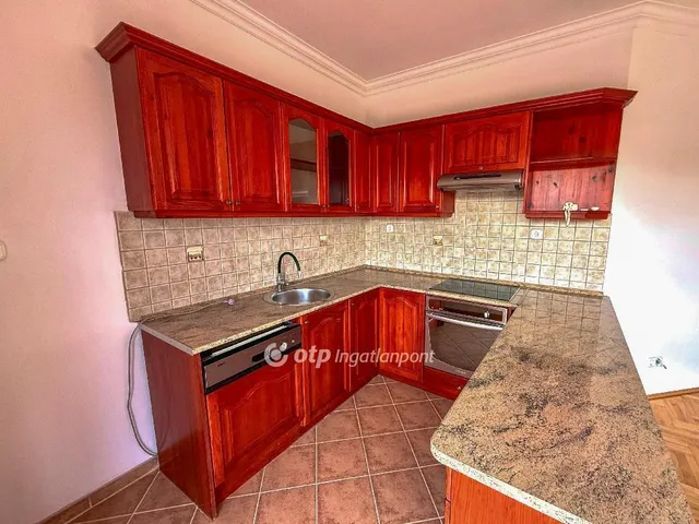 Eladó lakás Budapest XXI. kerület 80 nm