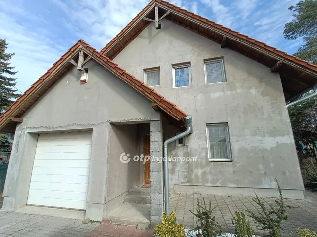 Eladó ház Mogyoród 186 nm