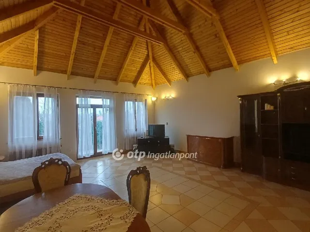 Eladó ház Ercsi 136 nm