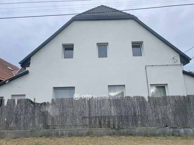 Eladó ház Szigethalom 220 nm