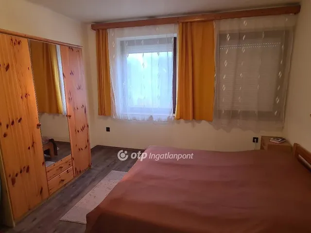 Eladó ház Áporka 102 nm