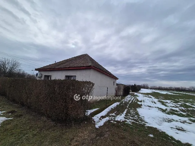 Eladó ház Előszállás 52 nm