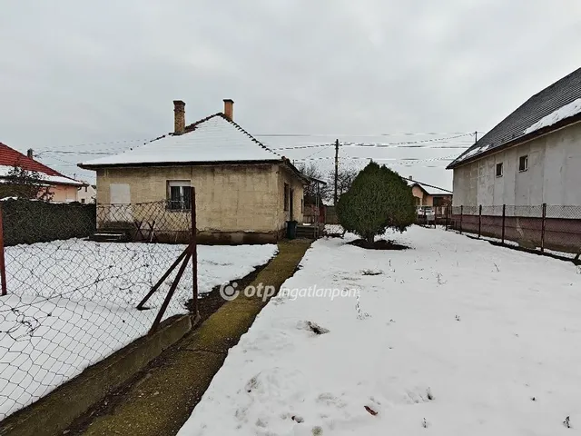 Eladó ház Kiskunlacháza 63 nm