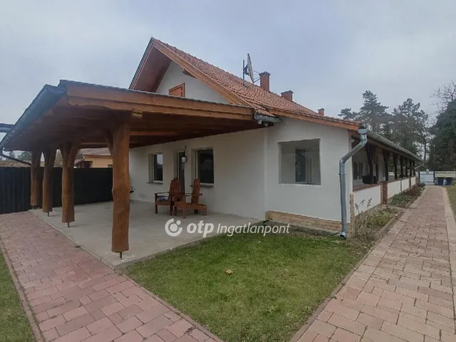 Eladó mezőgazdasági ingatlan Ócsa 168 nm