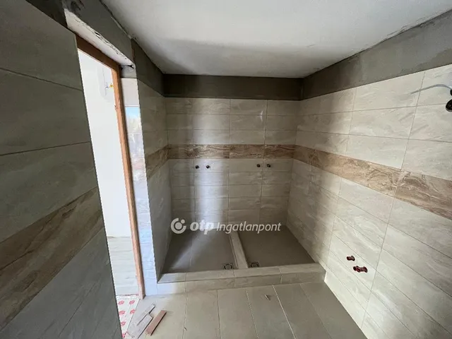 Eladó ház Majosháza 200 nm