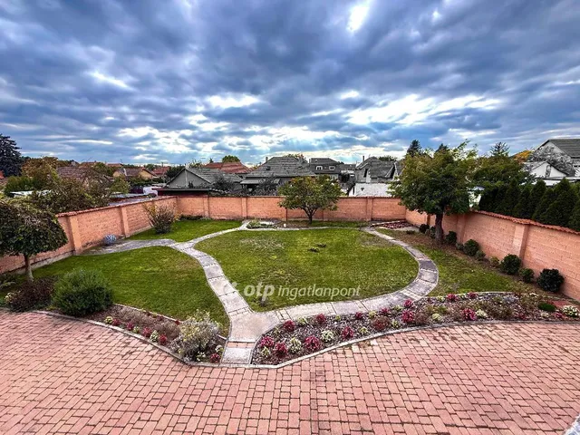 Eladó lakás Budapest XXI. kerület 80 nm