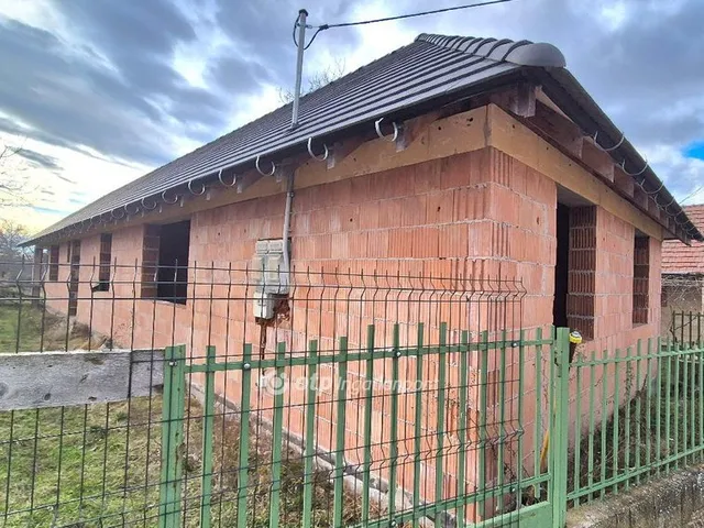 Eladó ház Cece 129 nm