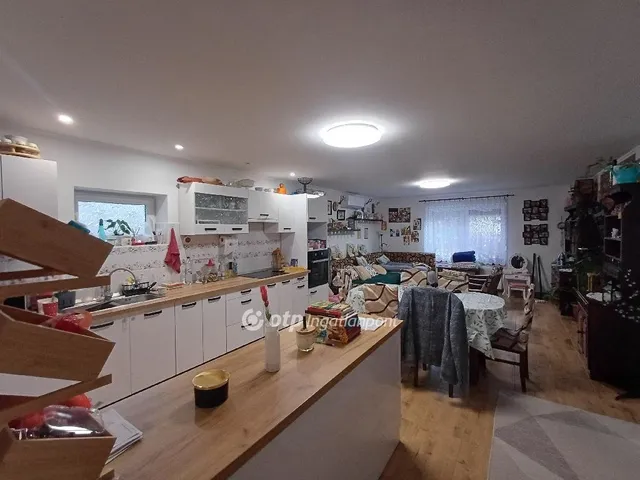 Eladó ház Pusztaszabolcs 80 nm