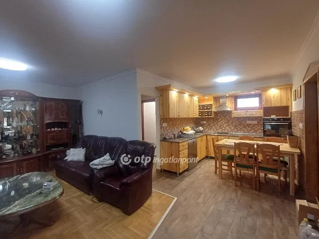 Eladó mezőgazdasági ingatlan Ócsa 168 nm