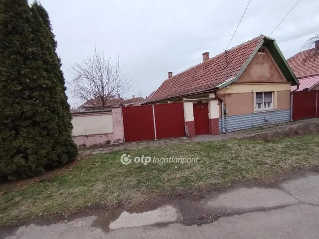 Eladó ház Jászberény 56 nm