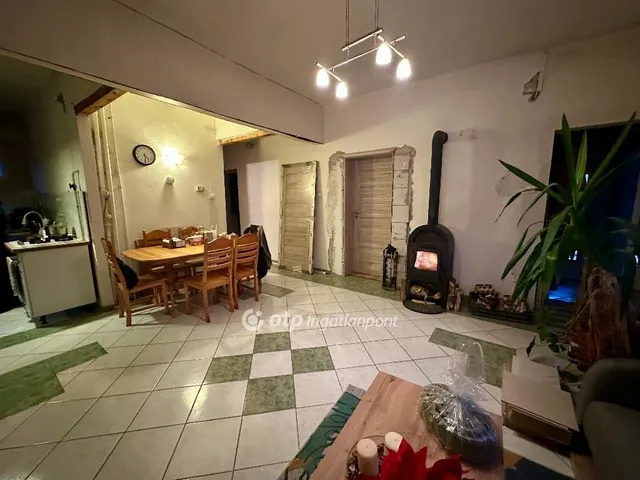 Eladó ház Szigethalom 233 nm