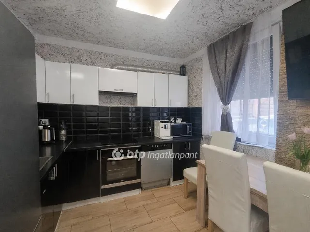 Eladó ház Tököl 67 nm