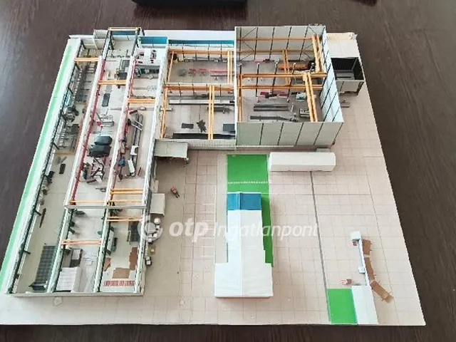 Eladó kereskedelmi és ipari ingatlan Dunaújváros 30936 nm