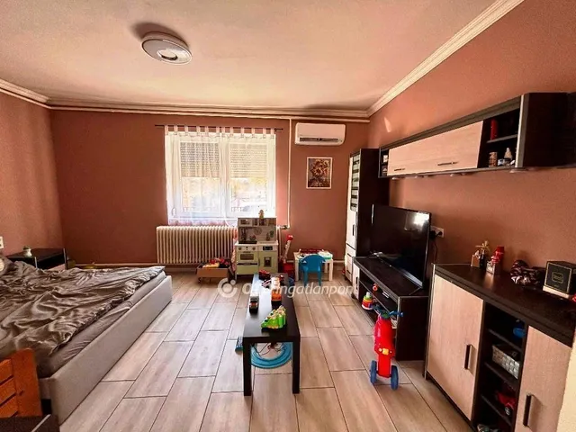 Eladó ház Tass 75 nm