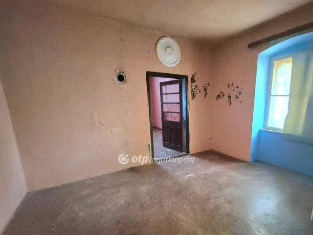 Eladó ház Cece 69 nm