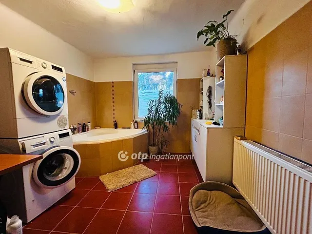 Eladó ház Paks 130 nm