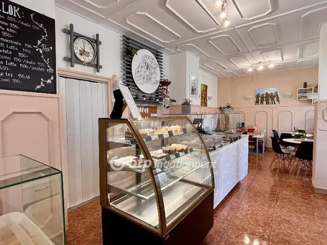 Eladó kereskedelmi és ipari ingatlan Dunaújváros 82 nm