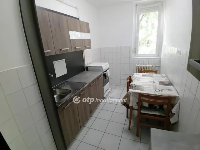 Eladó lakás Dunaújváros 49 nm