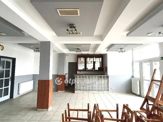 Eladó kereskedelmi és ipari ingatlan Dunaújváros 1014 nm