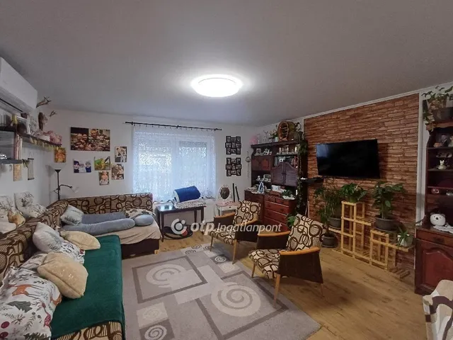 Eladó ház Pusztaszabolcs 80 nm