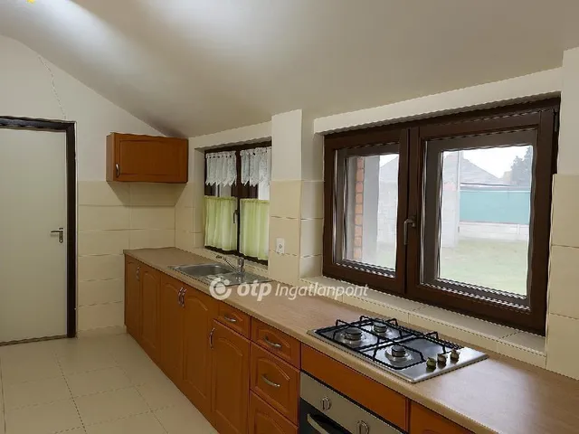 Eladó ház Ercsi 136 nm