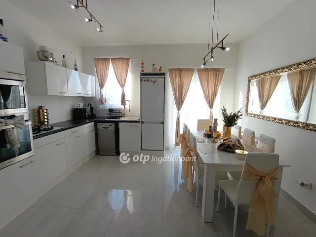 Eladó ház Ercsi 72 nm