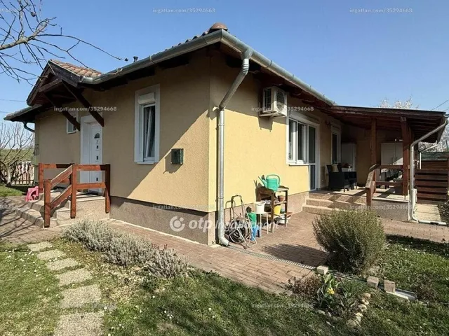 Eladó ház Halásztelek 78 nm