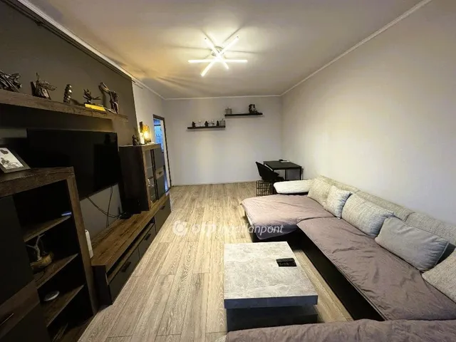 Eladó lakás Százhalombatta, Déli lakótelep 52 nm