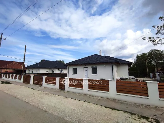 Eladó ház Százhalombatta 81 nm