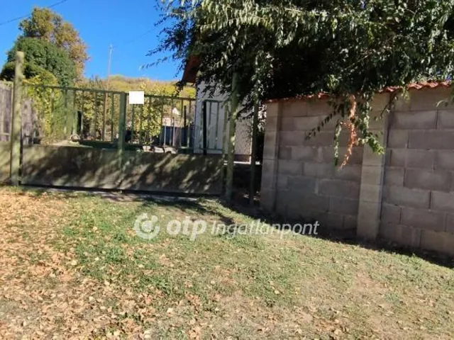 Eladó ház Szekszárd 35 nm