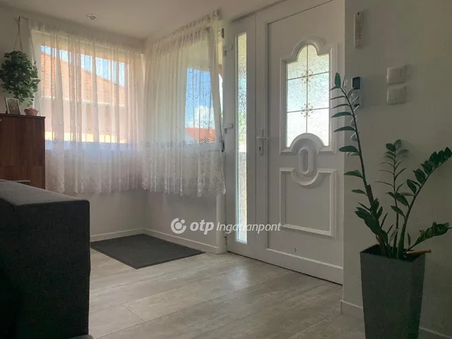 Eladó ház Enying 69 nm