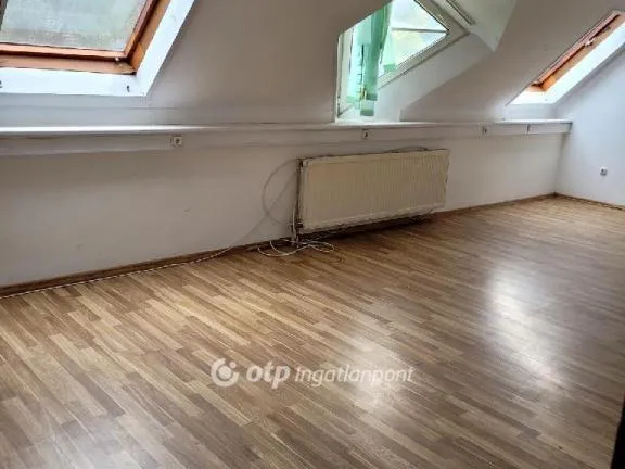 Eladó ház Mogyoród 1068 nm