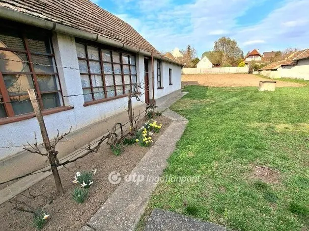 Eladó ház Nagyvenyim 64 nm