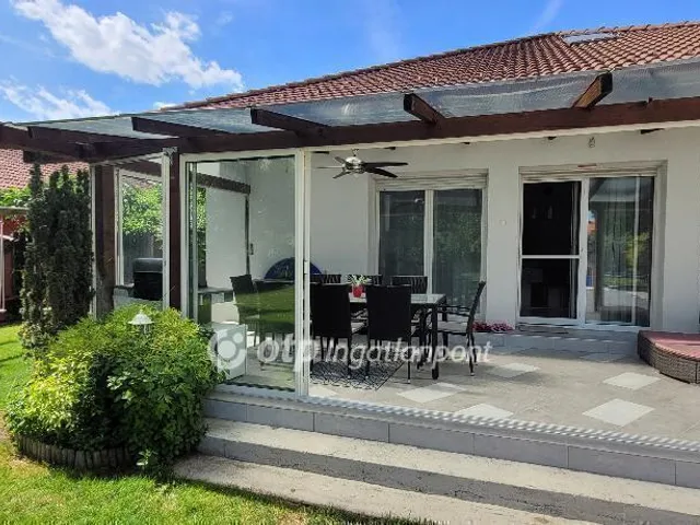 Eladó ház Dunaharaszti, Bezerédi-lakópark 253 nm