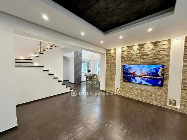 Eladó ház Szigetcsép 176 nm