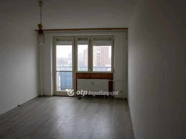 Eladó lakás Dunaújváros 58 nm