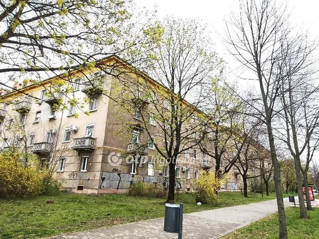 Eladó lakás Dunaújváros 187 nm