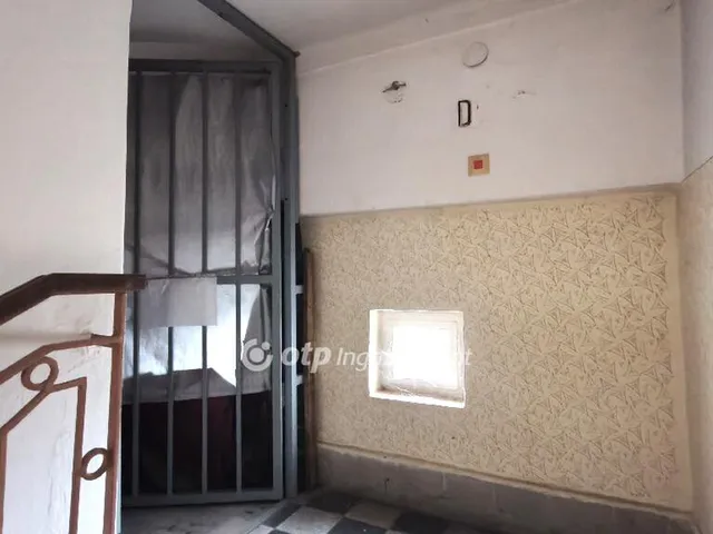 Eladó lakás Dunaújváros 187 nm